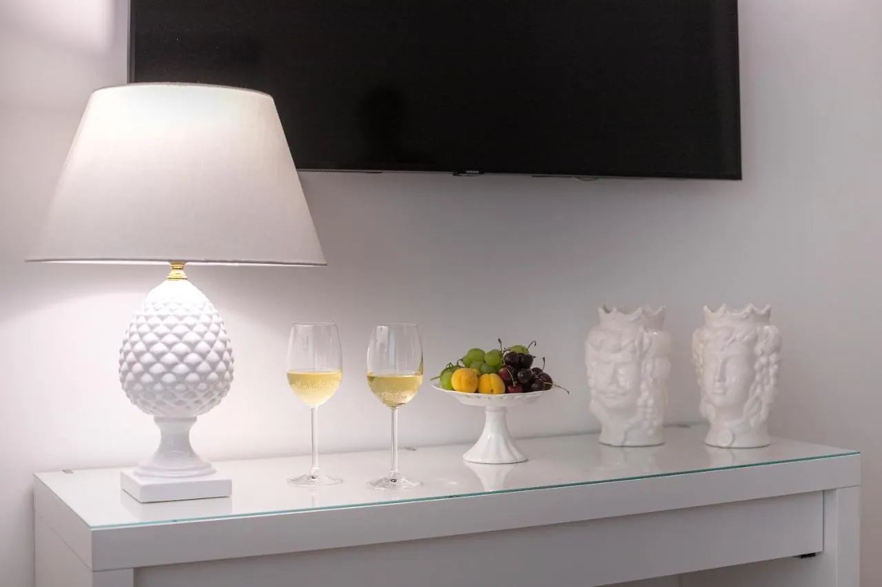 La Home42 Suite Palermo Appartement